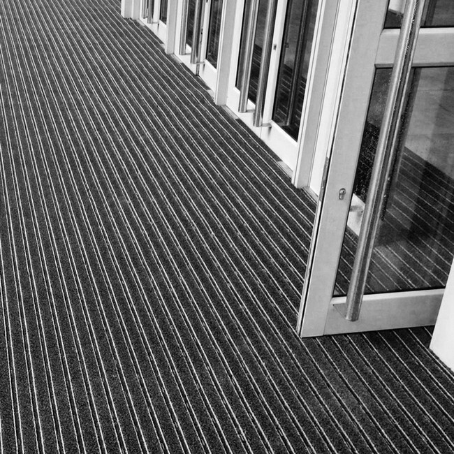 Outdoor Entrance Mat - Super Scraper - 2000 x 200 x 1.3 cm - Black - PMS010001