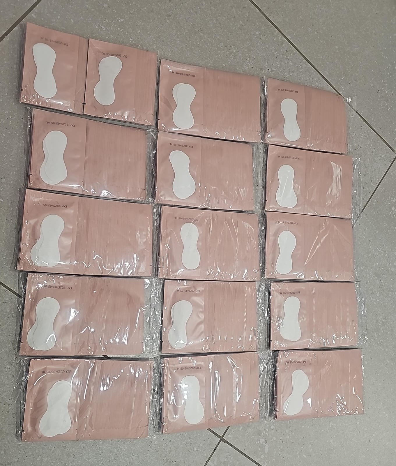 Peanut shape eye pads | expired