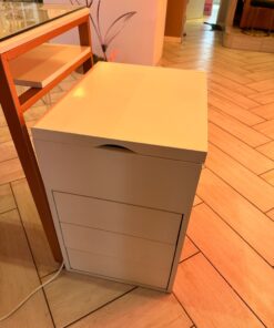 Nail tech side table DEMO